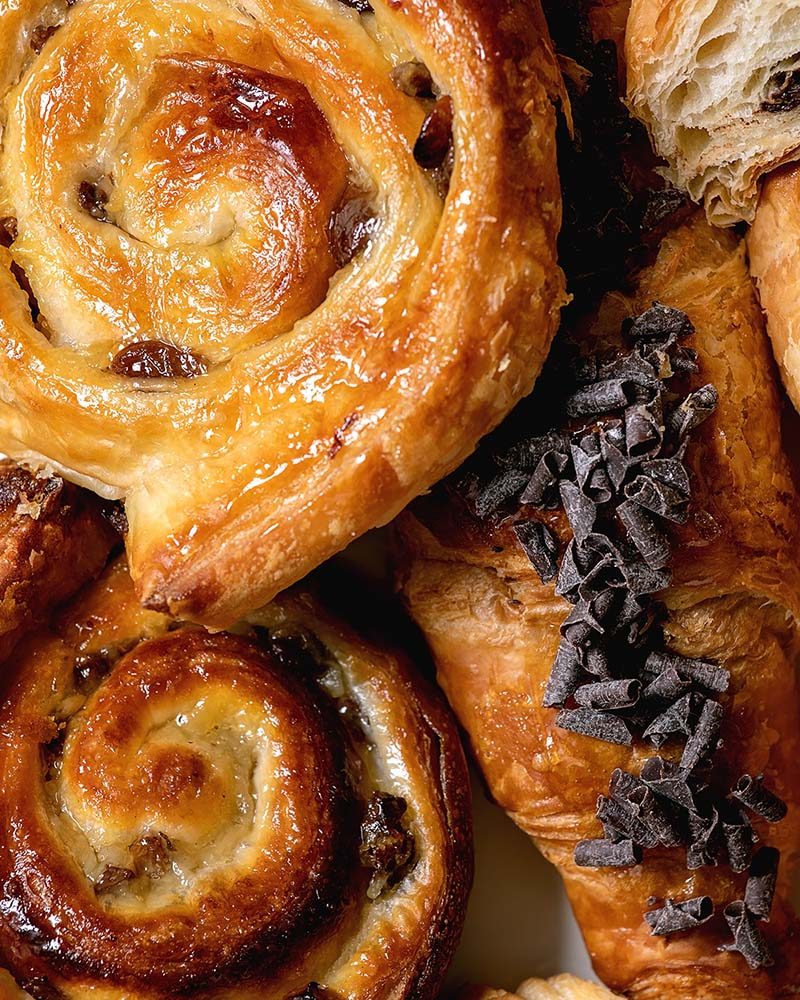 puff-pastry-buns-and-croissant-69P85HY.jpg